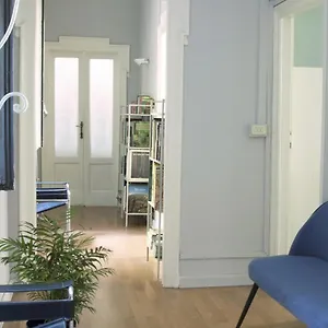 Liberty Two-room In Porta Venezia Apartamento